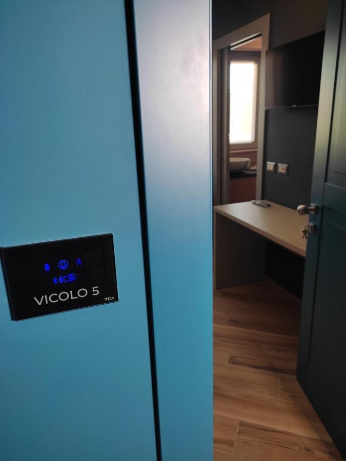 Vicolo Malavolta 7 Rooms And Suites Педазо Екстериор снимка