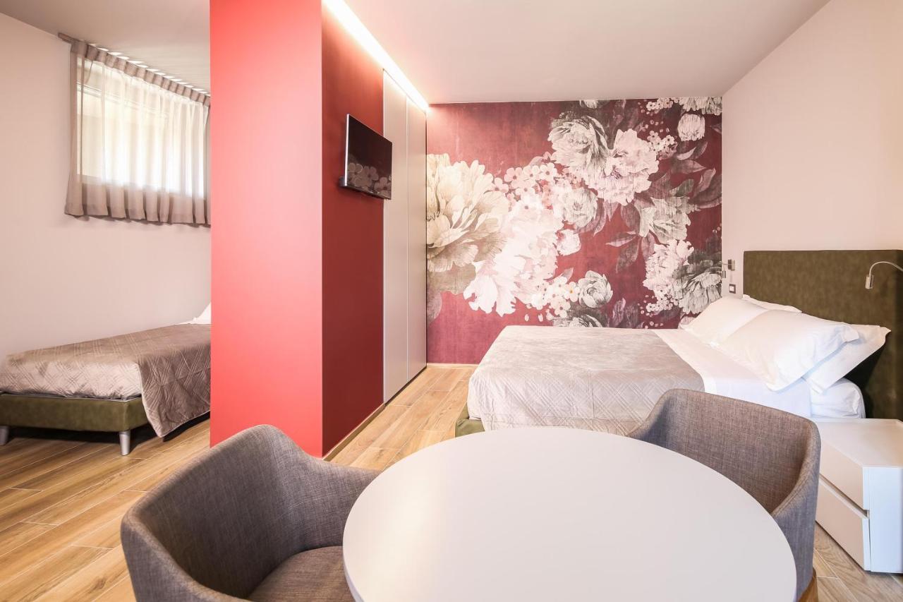 Vicolo Malavolta 7 Rooms And Suites Педазо Екстериор снимка
