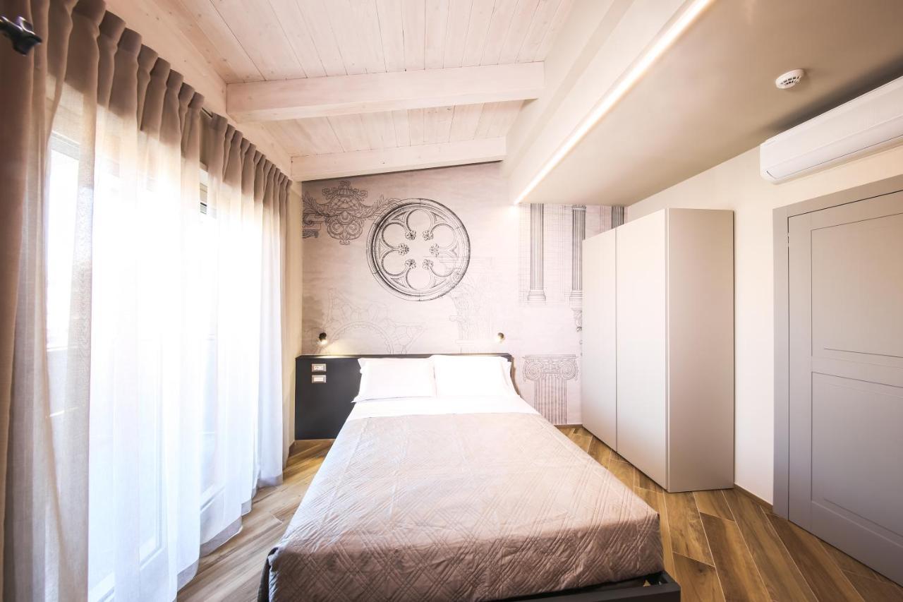 Vicolo Malavolta 7 Rooms And Suites Педазо Екстериор снимка