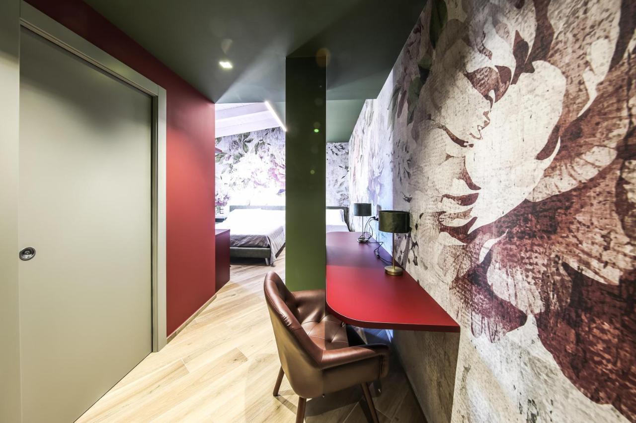 Vicolo Malavolta 7 Rooms And Suites Педазо Екстериор снимка