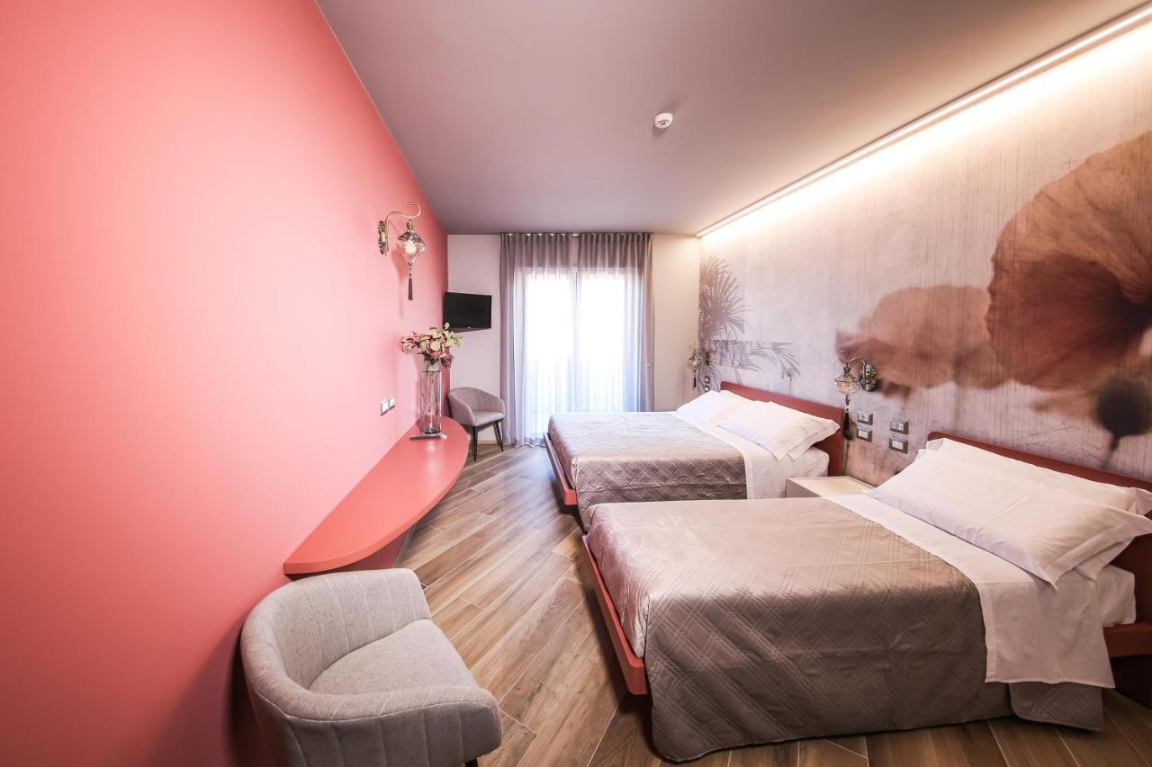 Vicolo Malavolta 7 Rooms And Suites Педазо Екстериор снимка