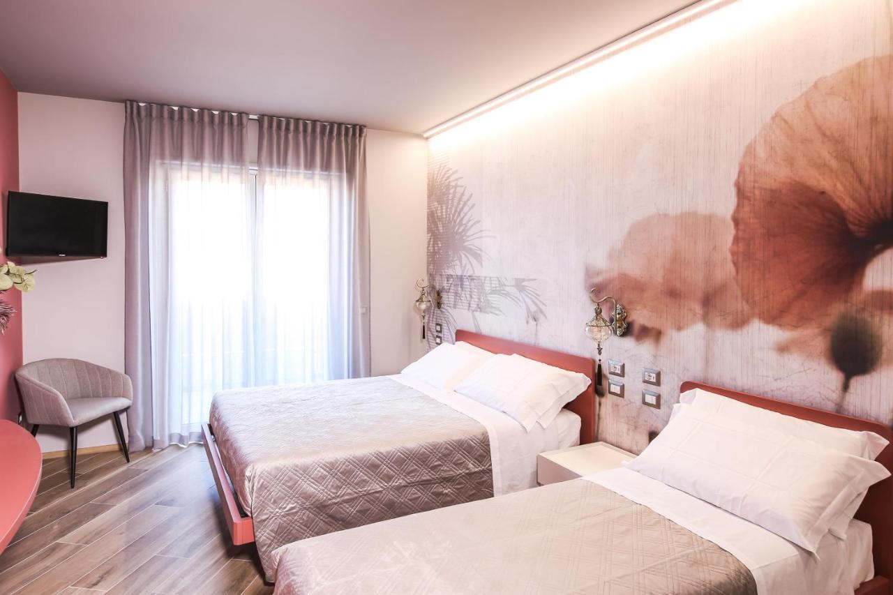 Vicolo Malavolta 7 Rooms And Suites Педазо Екстериор снимка