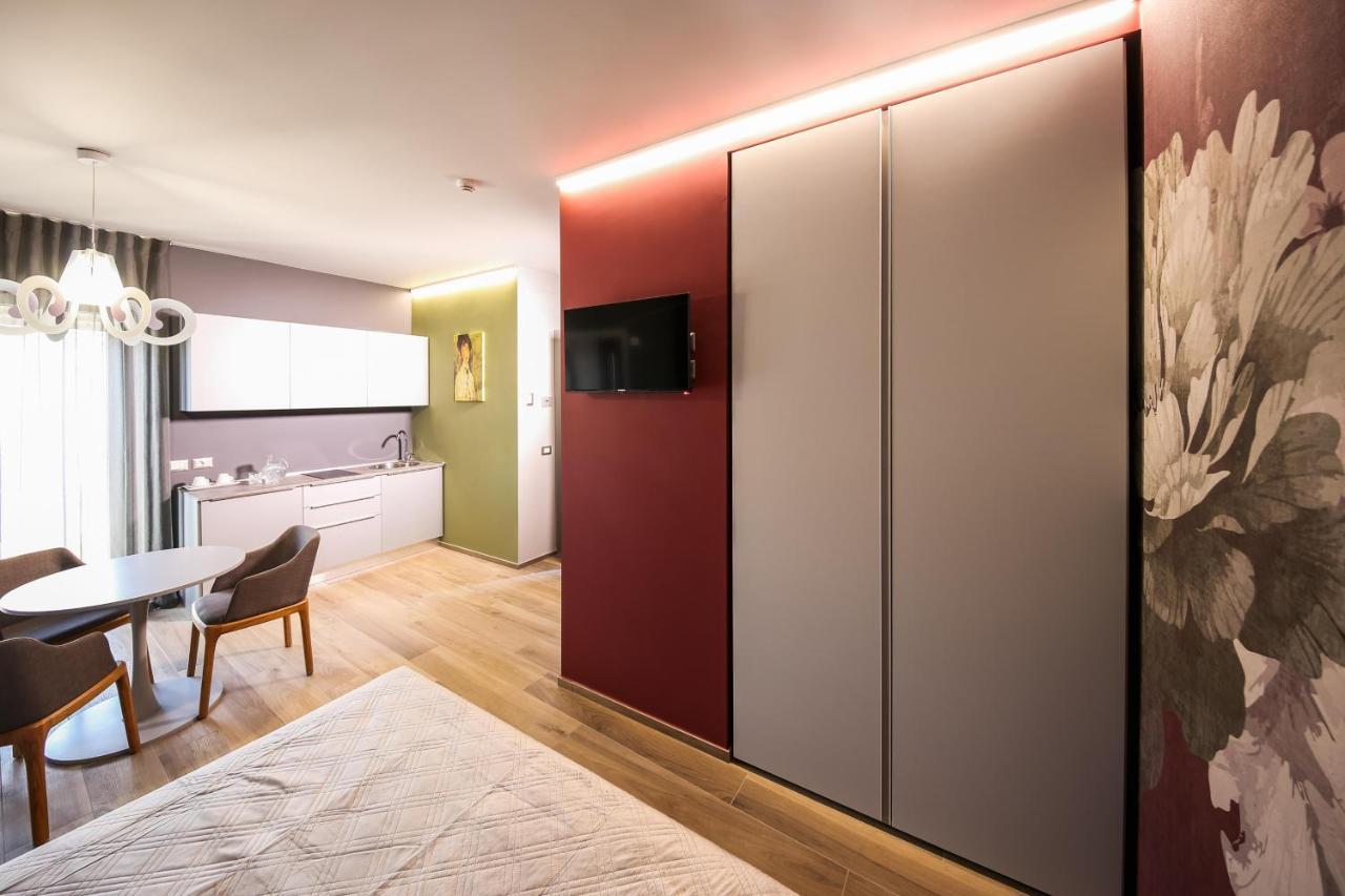 Vicolo Malavolta 7 Rooms And Suites Педазо Екстериор снимка
