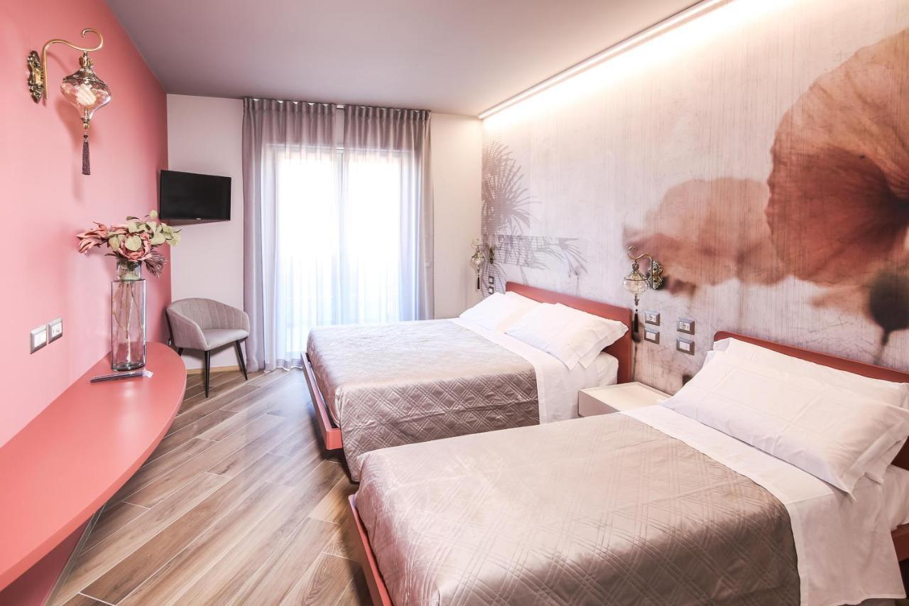 Vicolo Malavolta 7 Rooms And Suites Педазо Екстериор снимка